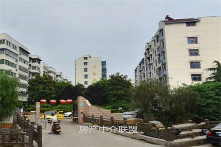 大同印象学区房，好楼层，可随时看房